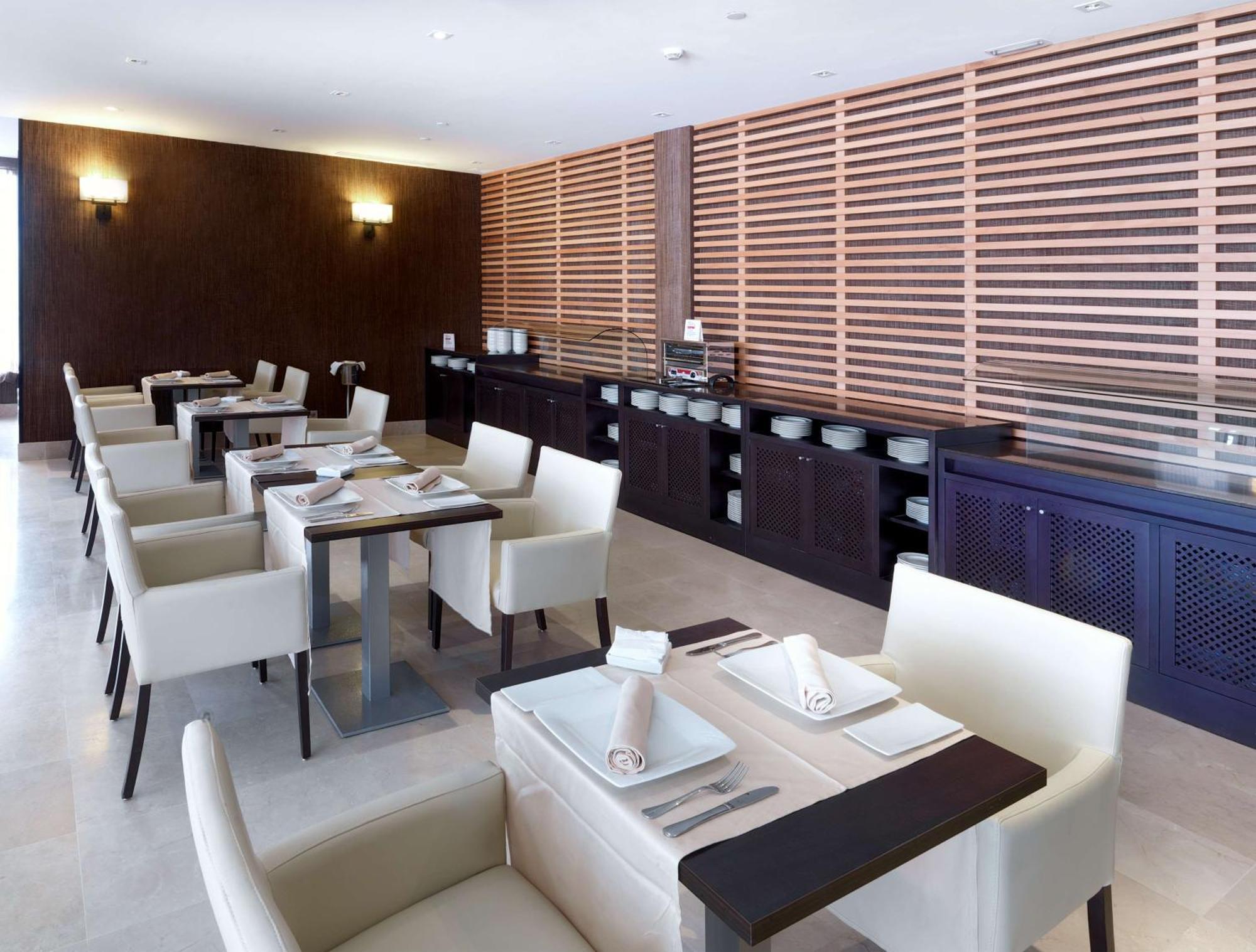 Nh Campo De Gibraltar Hotel 4*